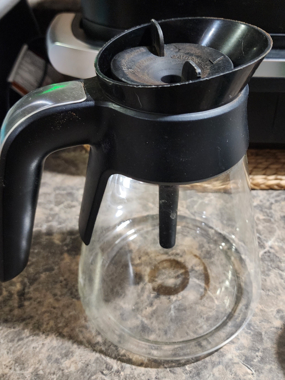 Ninja Glass Carafe with a Brew-Through Lid.